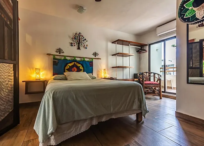 Live Like A Local, Rooftop Studio In Central Playa